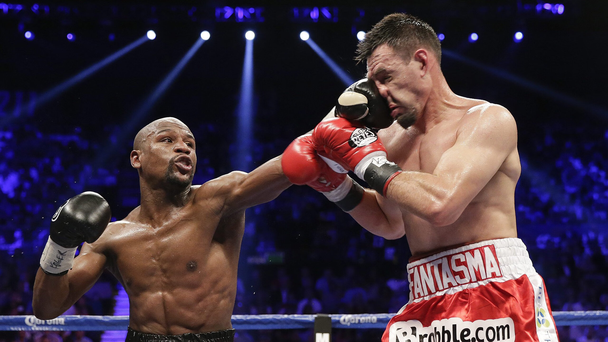 高山攀岩惊险比赛，追求巅峰的勇气，高空攀岩视频